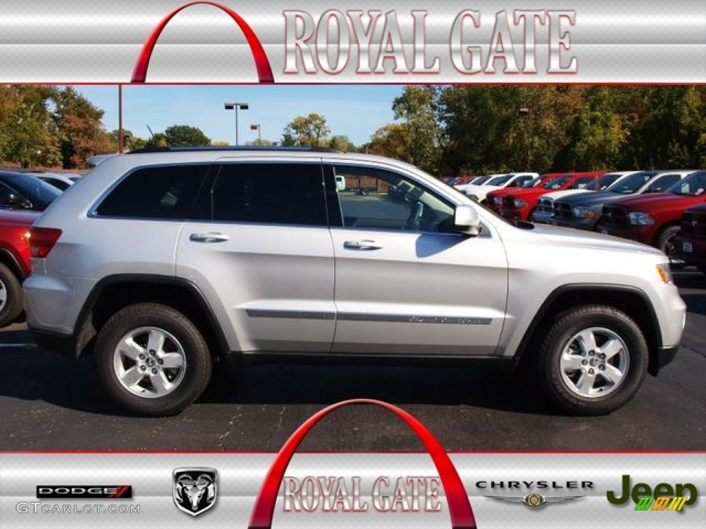 2013 Grand Cherokee Laredo 4x4 - Bright Silver Metallic / Black photo #1