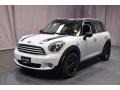 Light White - Cooper Countryman Photo No. 1