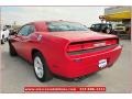 Redline 3 Coat Pearl - Challenger SXT Photo No. 3