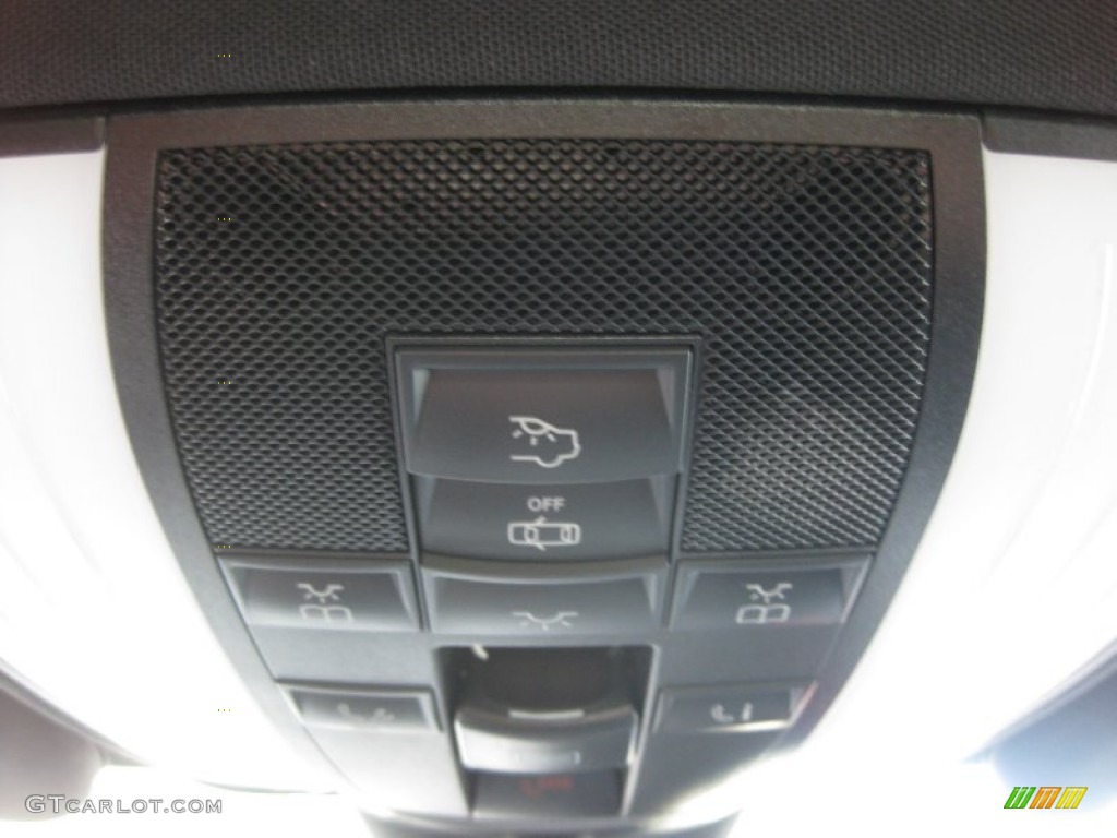 2010 E 550 Sedan - Arctic White / Black photo #17