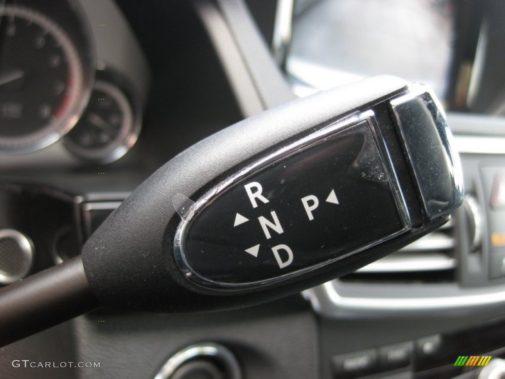 2010 E 550 Sedan - Arctic White / Black photo #18