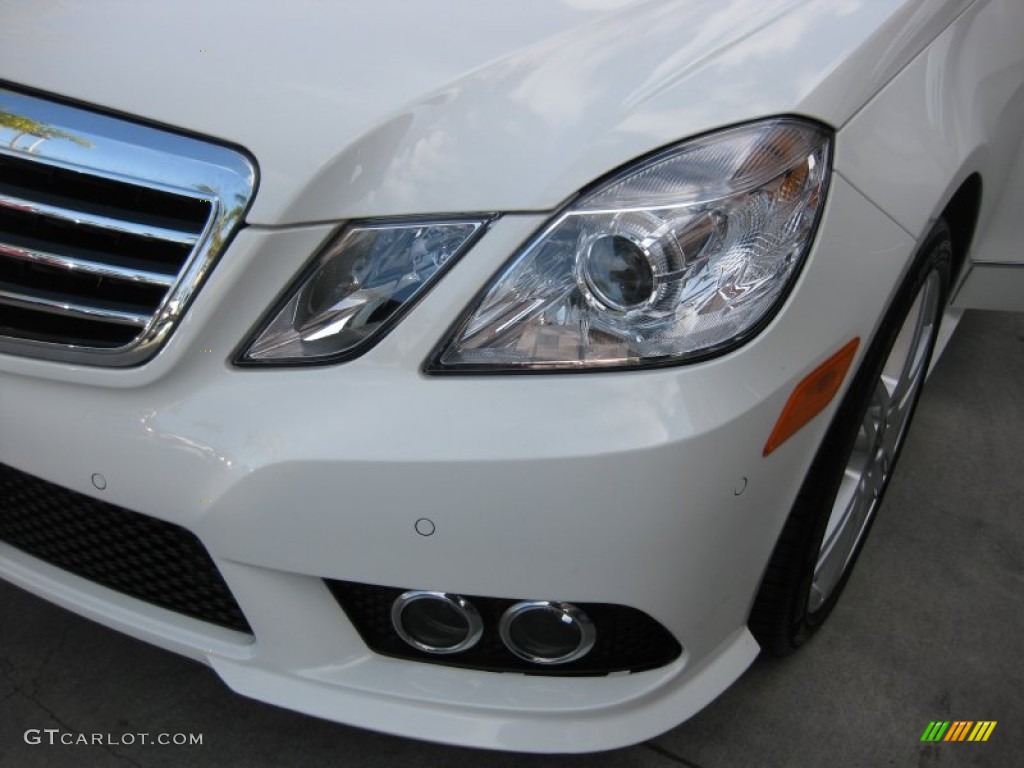 2010 E 550 Sedan - Arctic White / Black photo #24