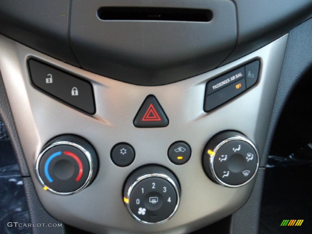 2013 Chevrolet Sonic LS Hatch Controls Photo #71989429