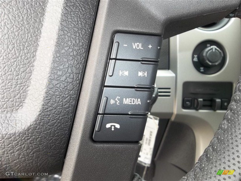 2013 Ford F150 SVT Raptor SuperCrew 4x4 Controls Photo #71990364