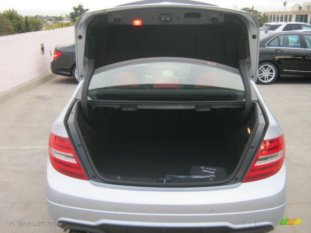 2013 C 63 AMG - Diamond Silver Metallic / AMG Classic Red photo #17