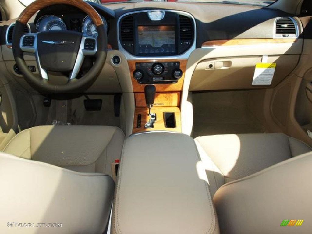 2013 Chrysler 300 C Dark Frost Beige/Light Frost Beige Dashboard Photo #71993050