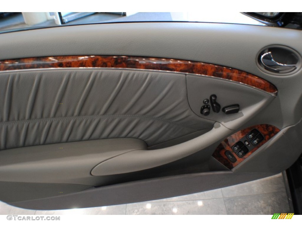 2009 CLK 350 Cabriolet - Majestic Black Metallic / Ash photo #11
