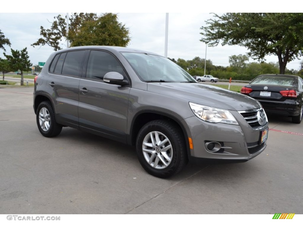 2011 Tiguan S - Alpine Gray Metallic / Charcoal photo #7