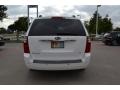 2007 White Kia Sedona EX  photo #4