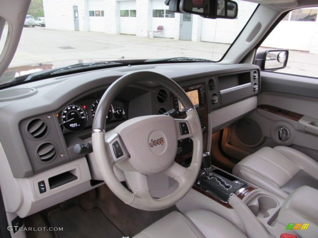 2008 Commander Limited 4x4 - Red Rock Crystal Pearl / Dark Khaki/Light Graystone photo #10