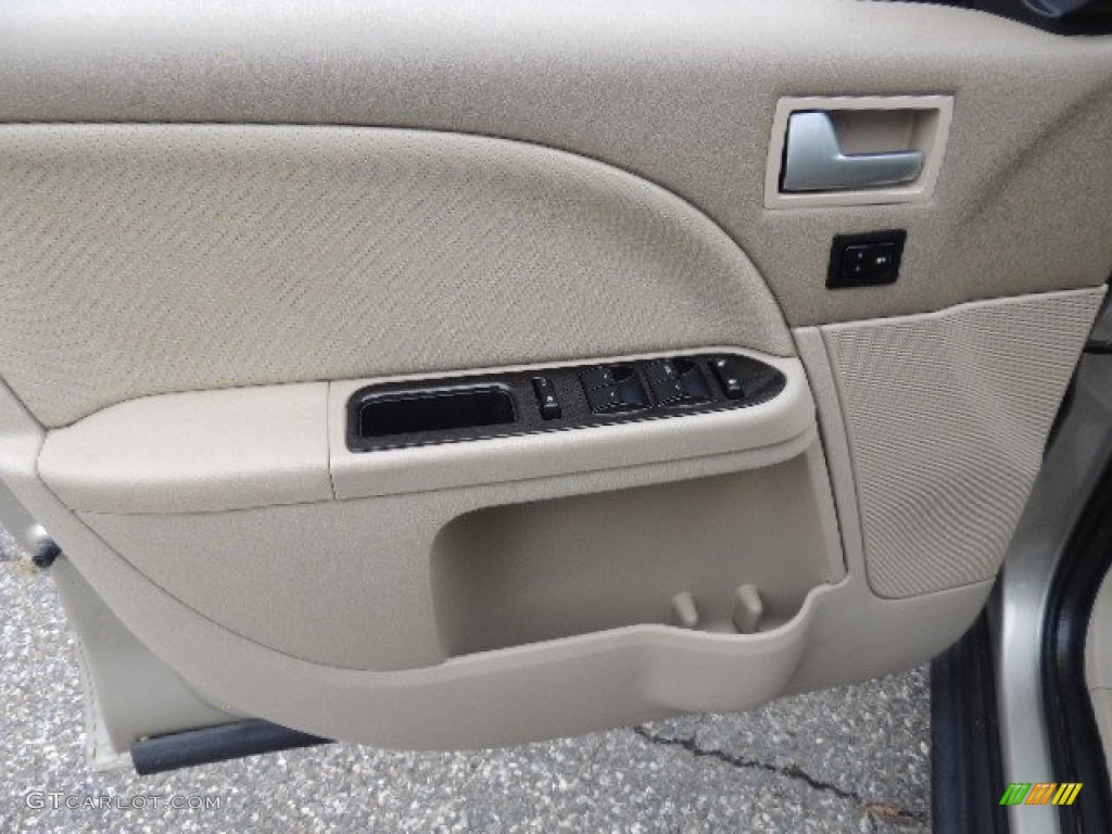 2006 Mercury Montego Premier AWD Door Panel Photos