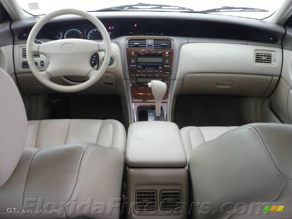 2000 Avalon XLS - Woodland Pearl / Taupe photo #16