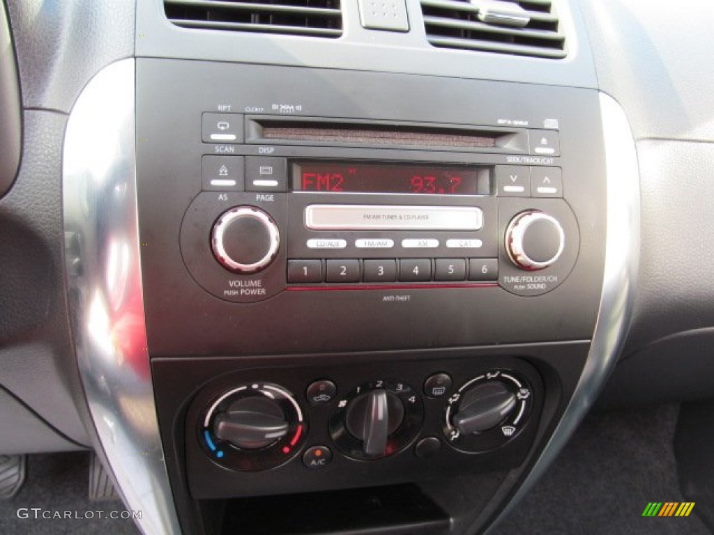2009 Suzuki SX4 Crossover Technology AWD Controls Photos