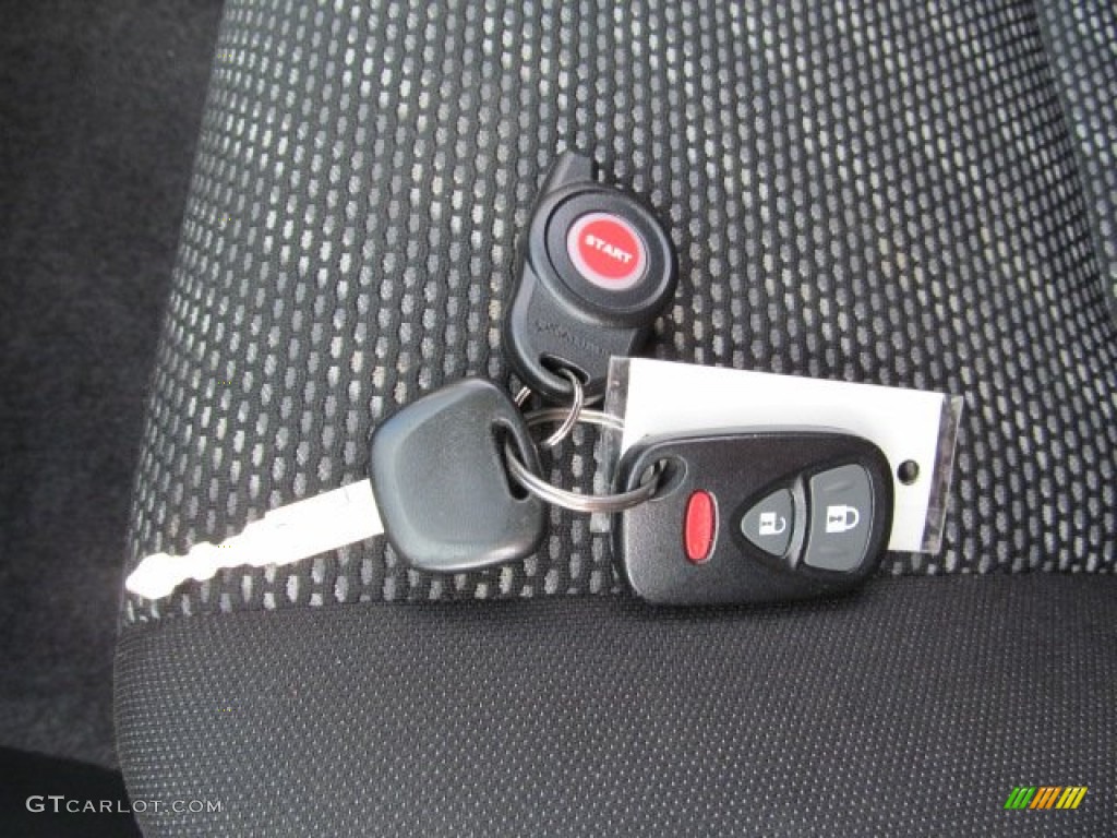 2009 Suzuki SX4 Crossover Technology AWD Keys Photos