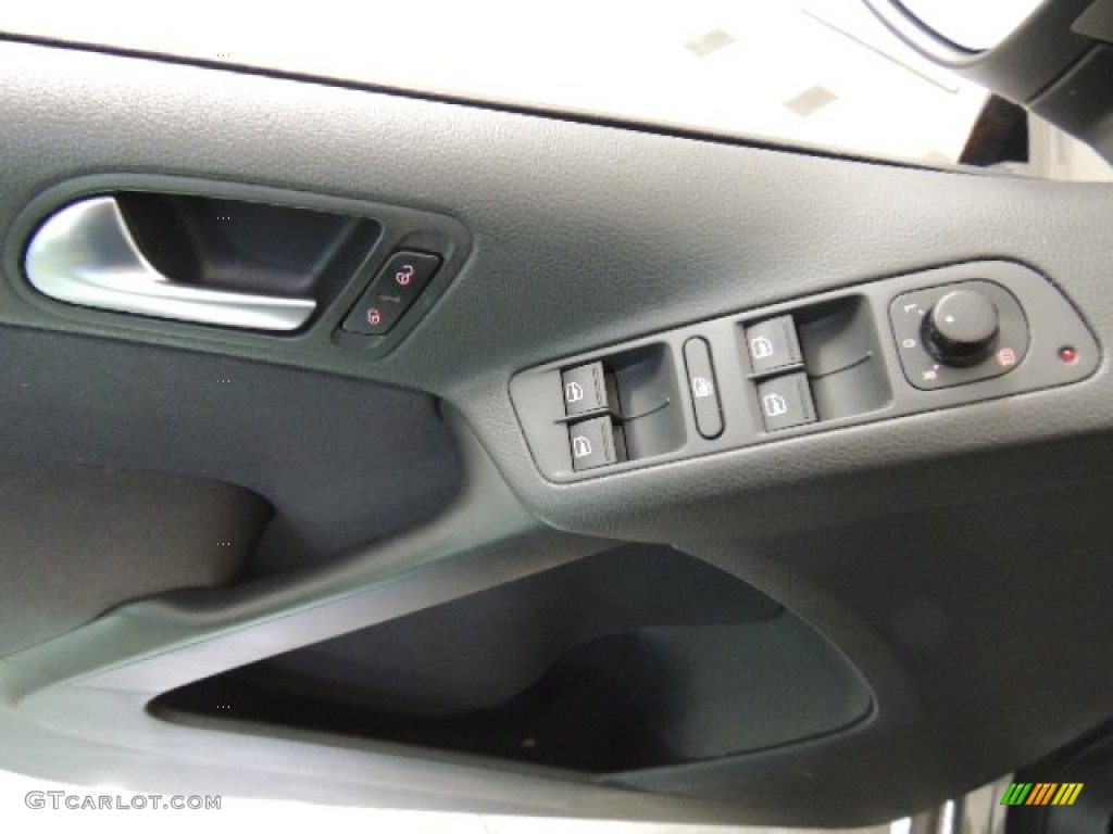 2011 Tiguan S 4Motion - Alpine Gray Metallic / Charcoal photo #15