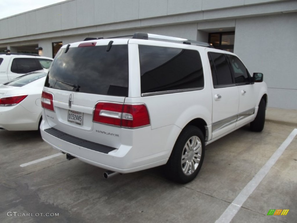 2011 Navigator L 4x2 - White Platinum Tri-Coat / Stone photo #3