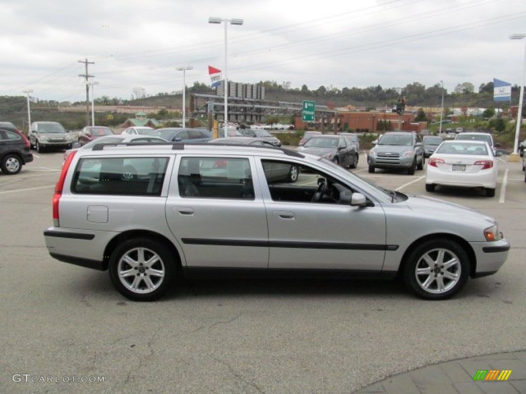 2004 V70 2.5T - Silver Metallic / Graphite photo #7