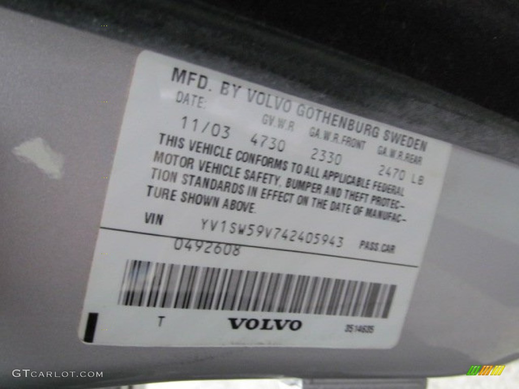 2004 V70 2.5T - Silver Metallic / Graphite photo #19