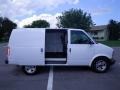 2004 Summit White GMC Safari   photo #14
