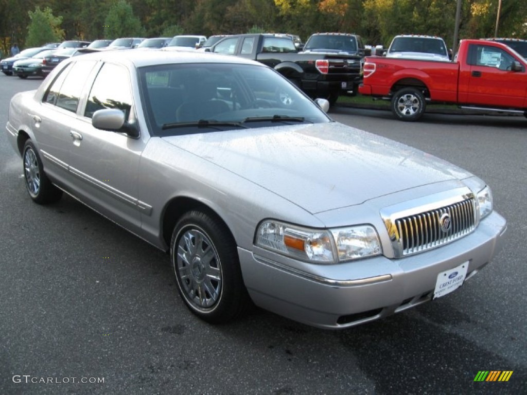 2006 Grand Marquis GS - Silver Birch Metallic / Charcoal Black photo #1