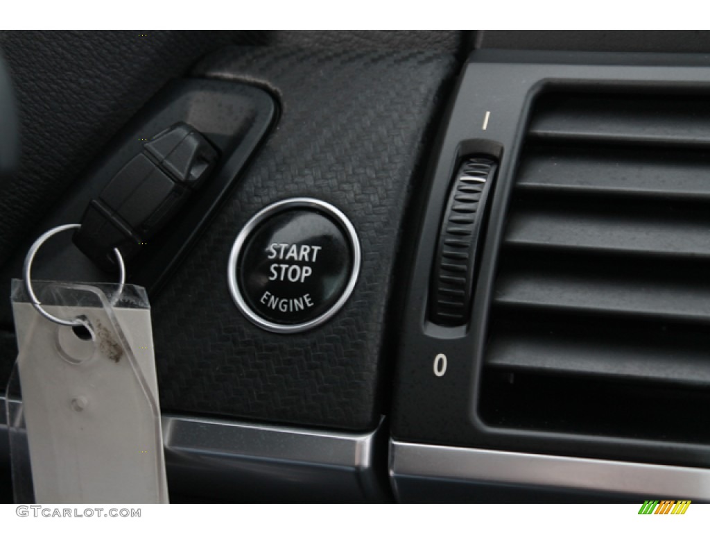 2010 BMW X5 M Standard X5 M Model Controls Photo #72012780