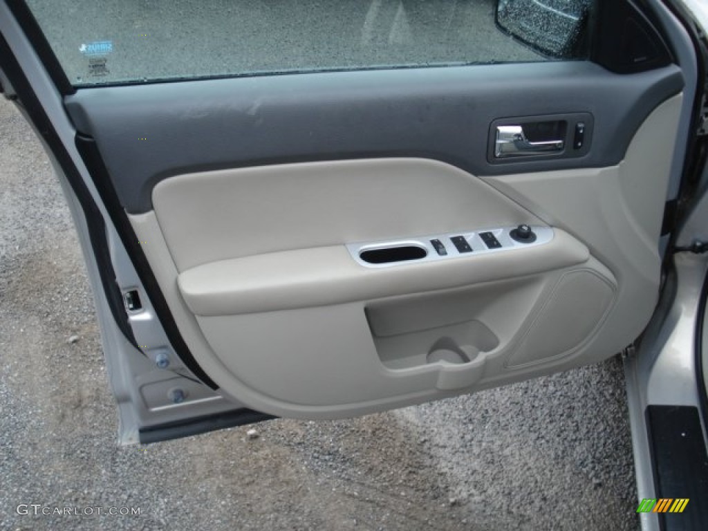 2010 Mercury Milan V6 Premier AWD Door Panel Photos
