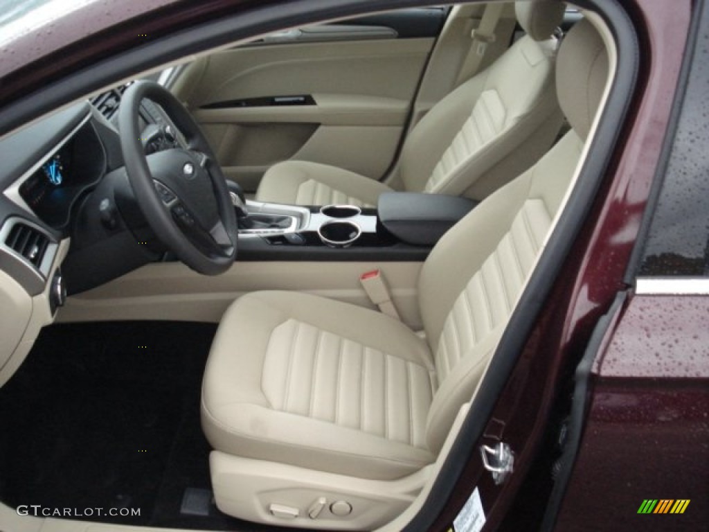 2013 Ford Fusion SE Front Seat Photo #72013806