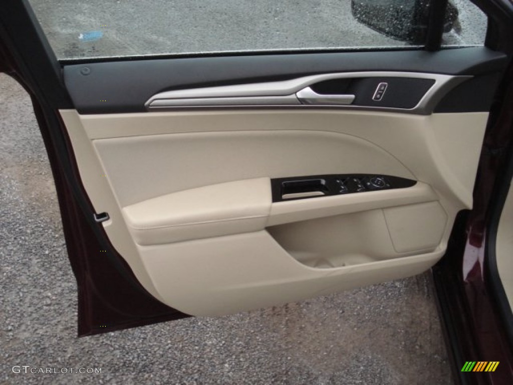 2013 Ford Fusion SE Dune Door Panel Photo #72013824