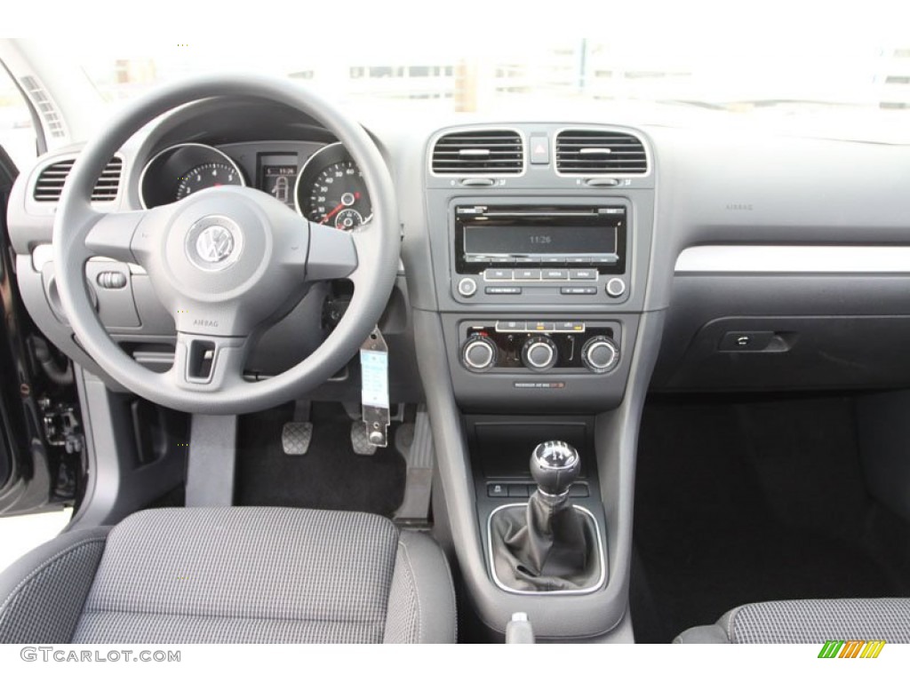 2013 Volkswagen Golf 2 Door Titan Black Dashboard Photo #72016203