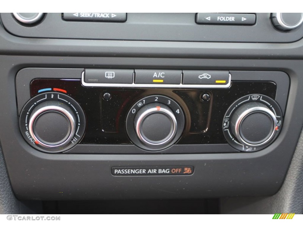 2013 Volkswagen Golf 2 Door Controls Photo #72016263