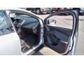 Ingot Silver Metallic - Focus SE 5-Door Photo No. 18