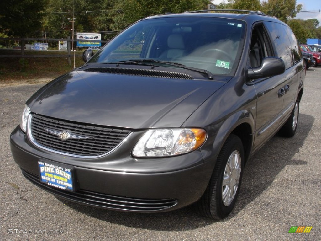 2004 Town & Country Touring - Graphite Gray Pearl / Medium Slate Gray photo #1