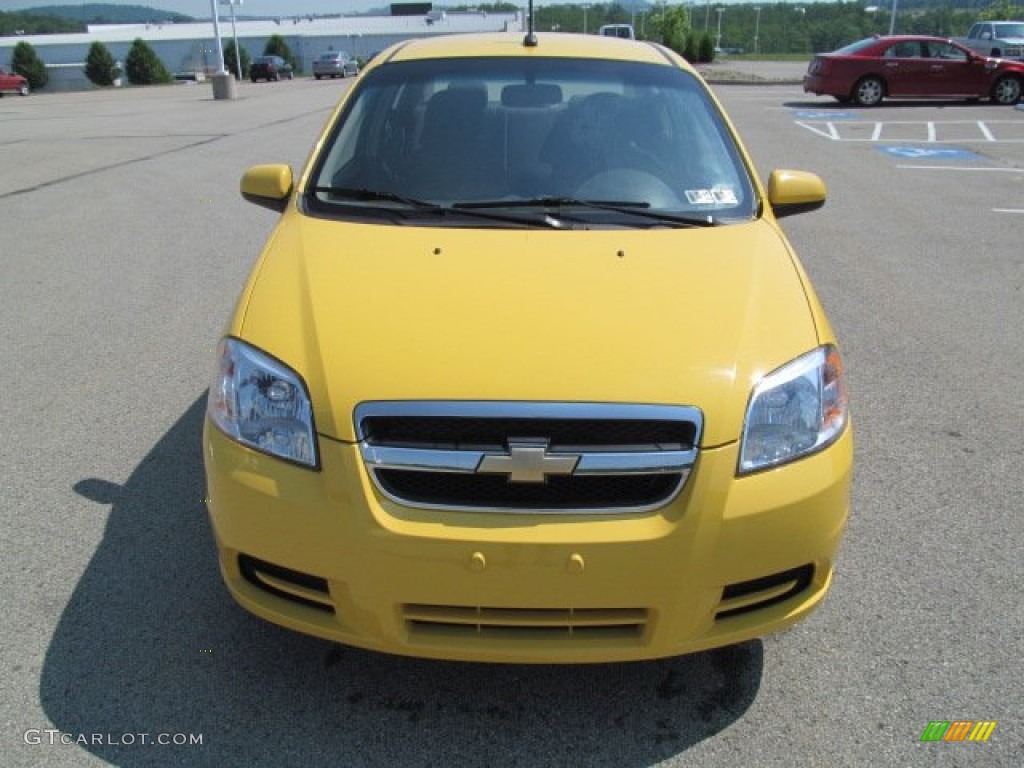 2010 Aveo LT Sedan - Summer Yellow / Charcoal photo #4