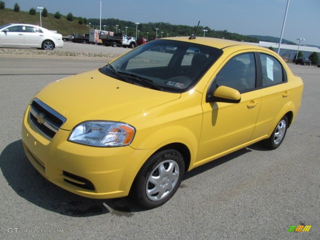 2010 Aveo LT Sedan - Summer Yellow / Charcoal photo #5
