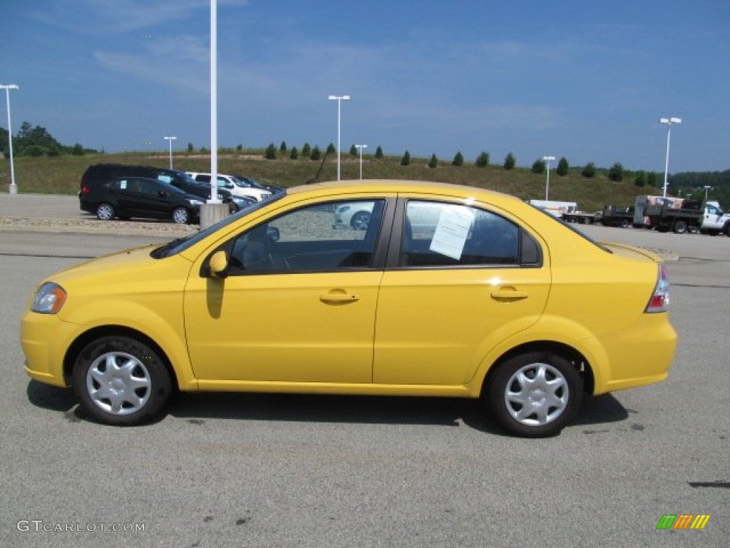 2010 Aveo LT Sedan - Summer Yellow / Charcoal photo #6