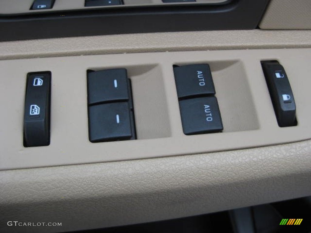 2013 Ford F150 XLT SuperCab 4x4 Controls Photo #72023301