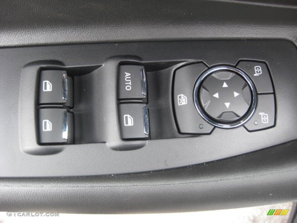 2013 Ford Taurus SEL Controls Photo #72023844