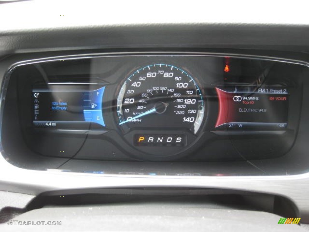 2013 Ford Taurus SEL Gauges Photo #72024034