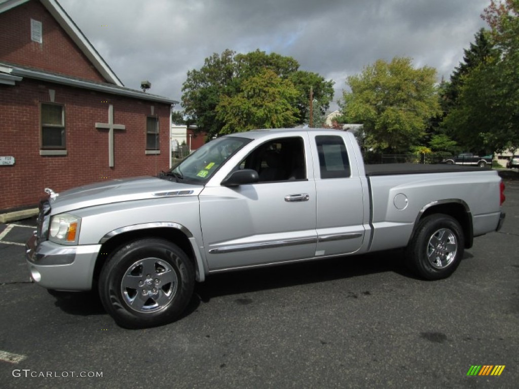 Bright Silver Metallic Dodge Dakota