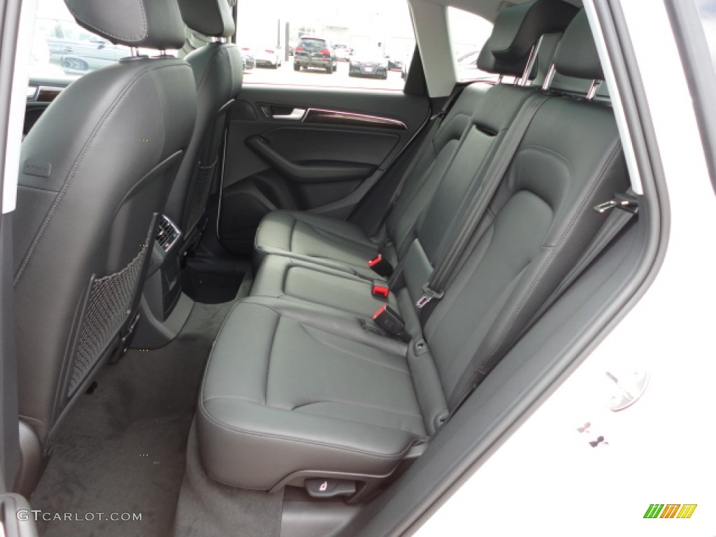 2013 Audi Q5 2.0 TFSI quattro Rear Seat Photo #72025866
