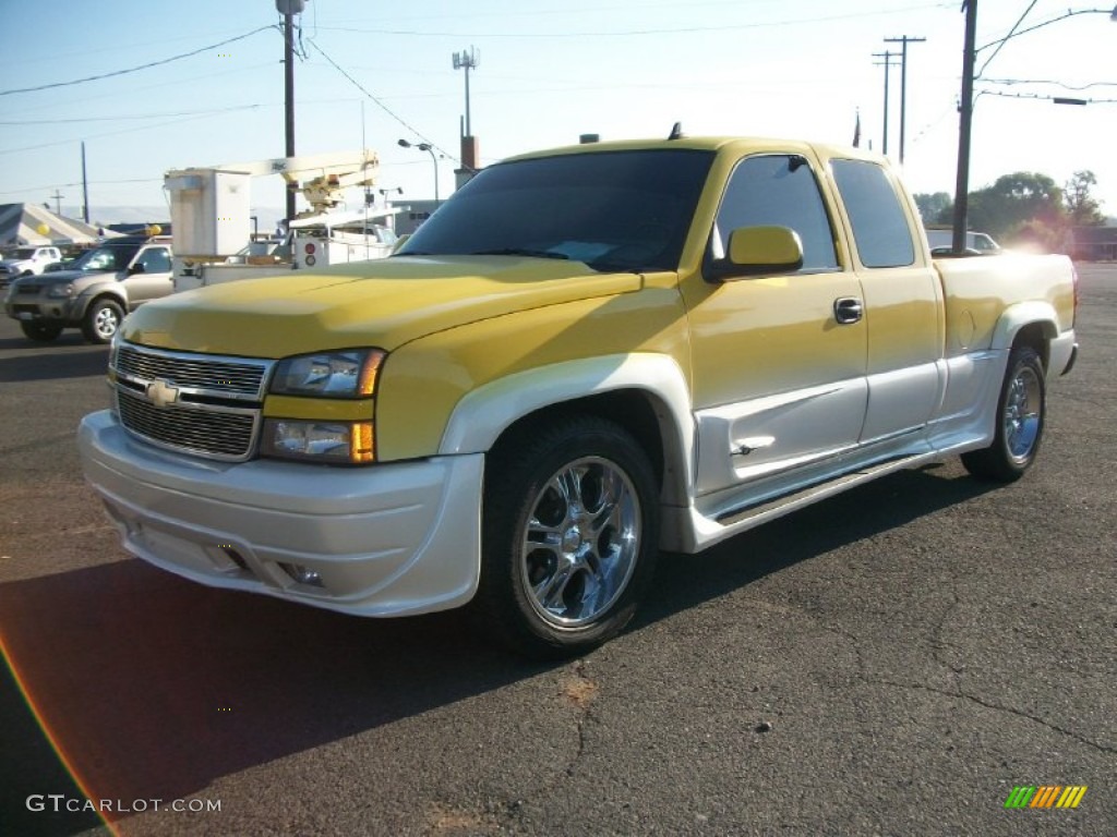 2006 Silverado 1500 LS Extended Cab - Fleet Yellow / Medium Gray photo #5