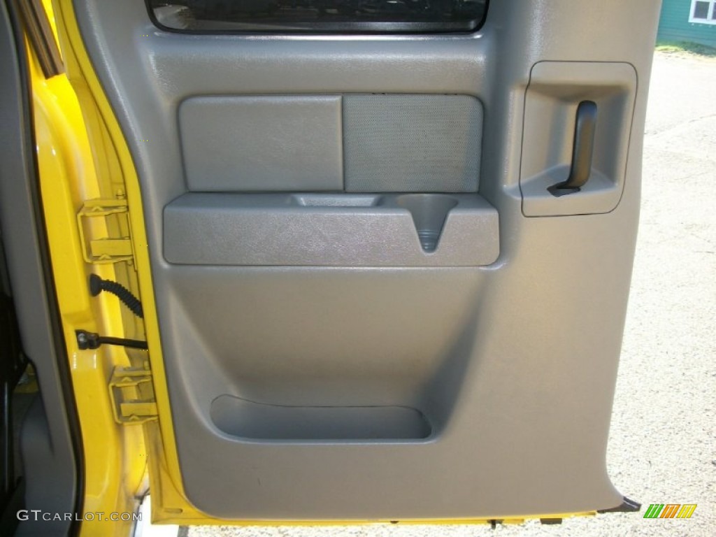 2006 Silverado 1500 LS Extended Cab - Fleet Yellow / Medium Gray photo #28