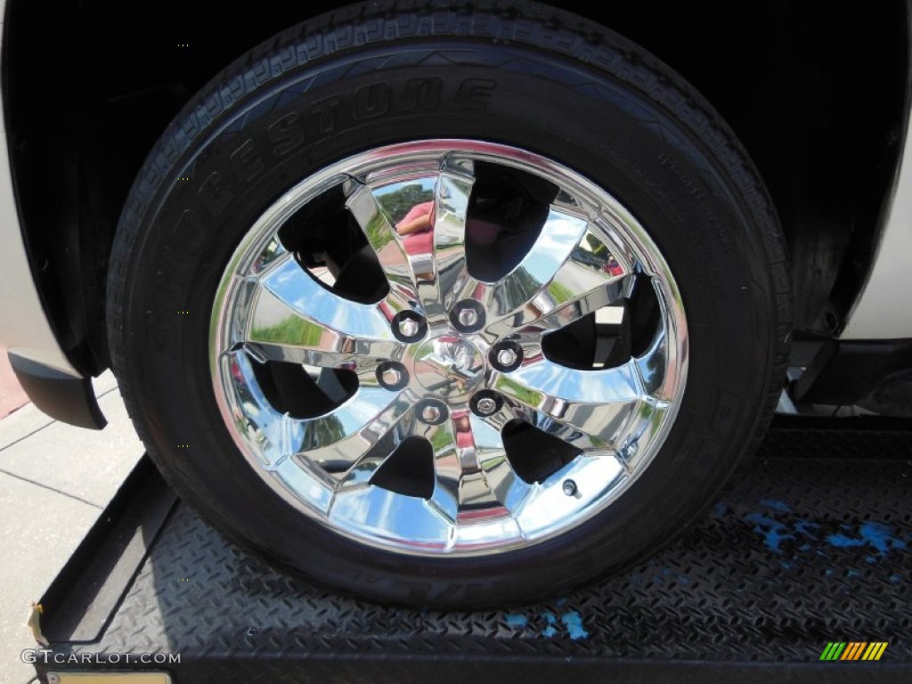 2009 Chevrolet Avalanche LTZ Custom Wheels Photos
