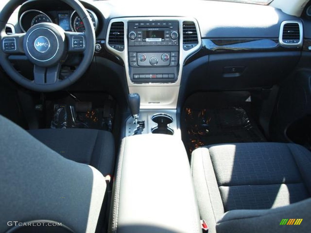 2013 Grand Cherokee Laredo 4x4 - Bright Silver Metallic / Black photo #4