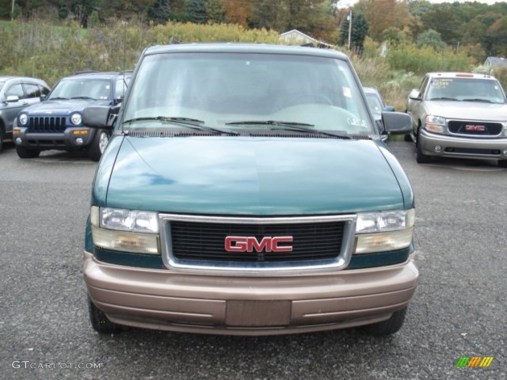 1999 Safari SLE AWD - Forest Green Metallic / Neutral photo #2