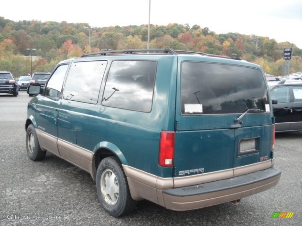 1999 Safari SLE AWD - Forest Green Metallic / Neutral photo #4