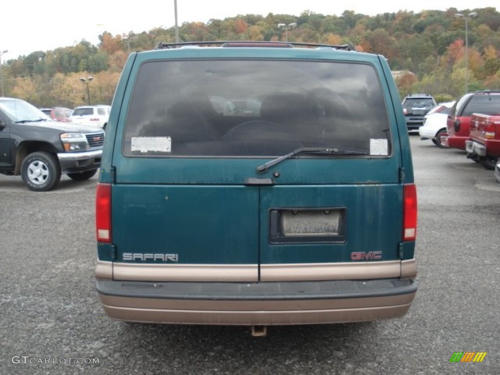1999 Safari SLE AWD - Forest Green Metallic / Neutral photo #5