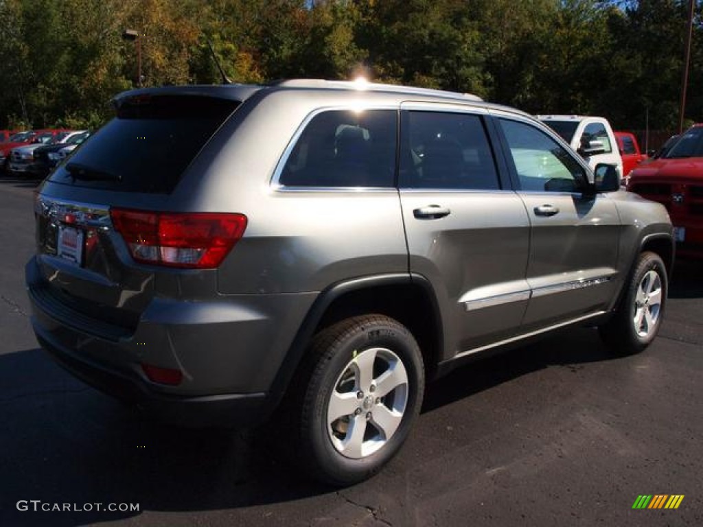 2013 Grand Cherokee Laredo X Package 4x4 - Mineral Gray Metallic / Black photo #2