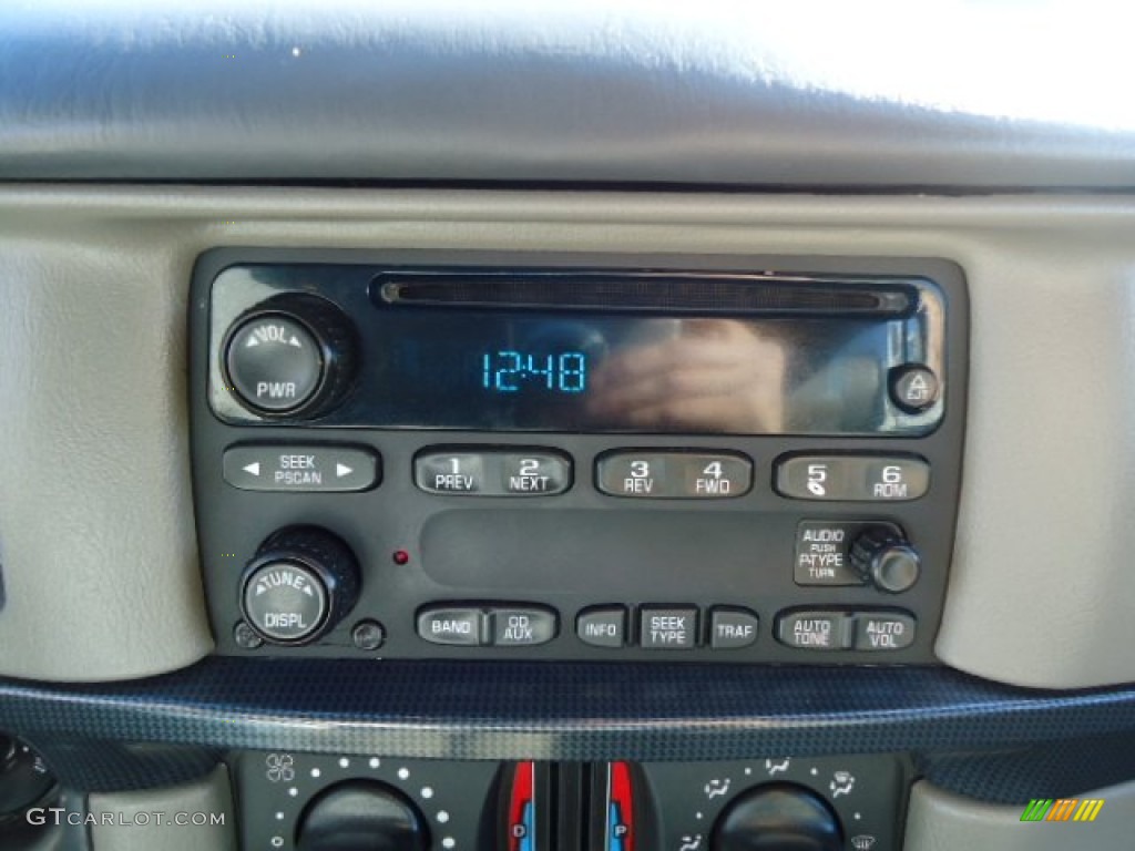 2004 Chevrolet Impala SS Supercharged Audio System Photo #72029967
