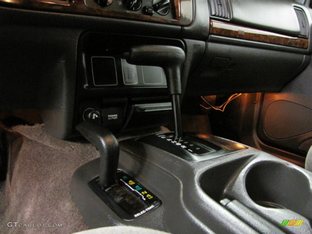 1996 Grand Cherokee Laredo 4x4 - Black / Agate photo #24